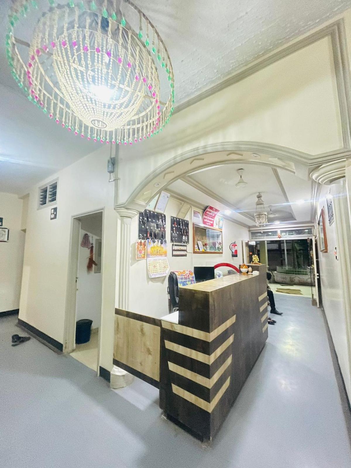 Hotel Rajdhani And Guest House Gujarat - Best Family Hotel In Halol Near Pavagadh And Halol Gidc מראה חיצוני תמונה